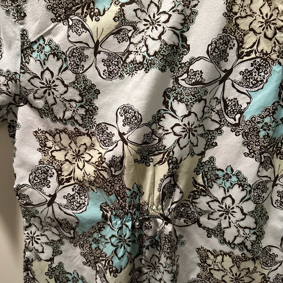 SB Scrub Top - Picture 3 of 7